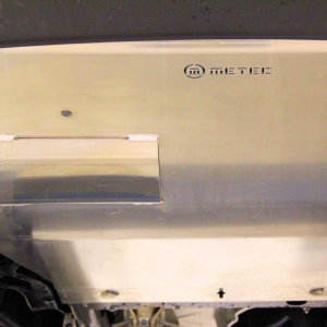 Carter moteur aluminium METEC réf 840402 sur Volkswagen T6 2017, vue de dessous