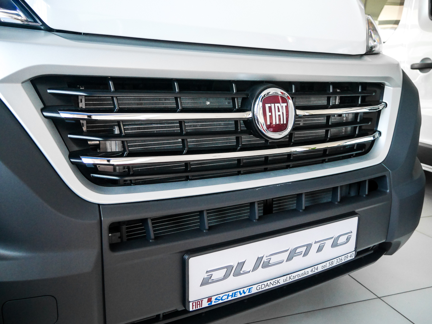 FIAT DUCATO 2014- HABILLAGE CALANDRE EN INOX CHROME 3PS METEC ACCESSOIRES CHROME 69,00 €