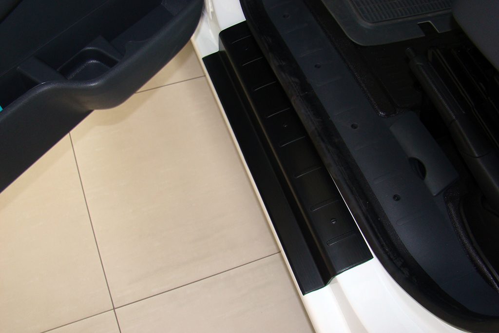 PEUGEOT EXPERT 2007-2016 PROTECTION RECOUVREMENT DE SEUIL DE PORTE ABS PLASTIQUE METEC II 2007+ 55,00 €