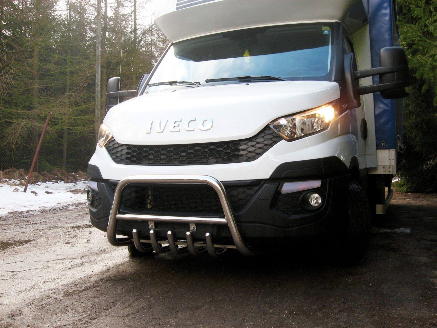 IVECO DAILY VI 2014+ PARE-BUFFLE BAS AVEC GRILLE DE PROTECTION CARTER EN INOX Daily 389,00 €