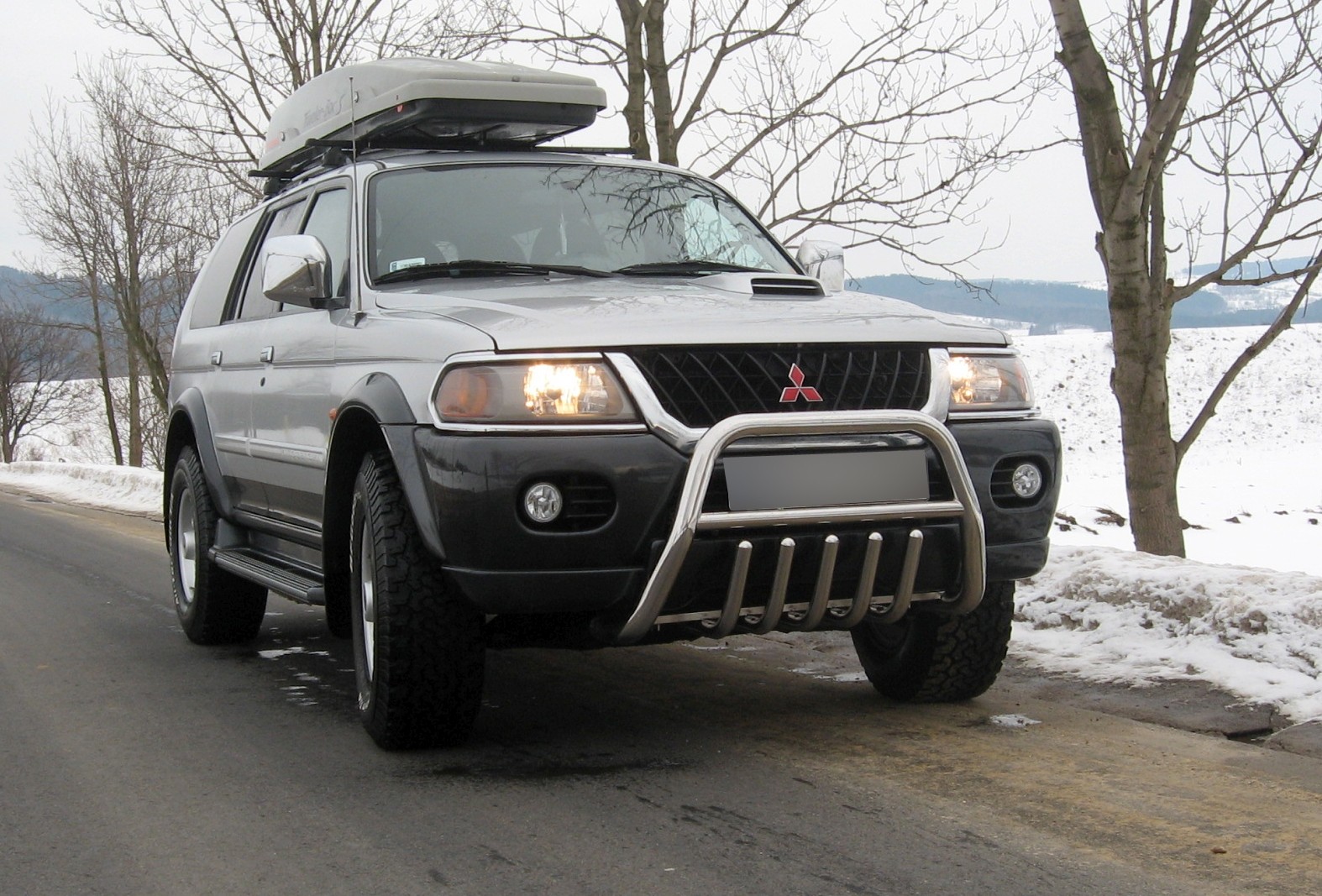 Mitsubishi pajero sport 2001