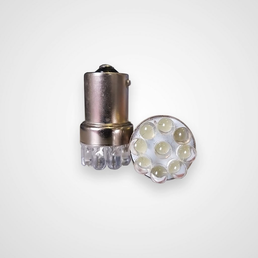 FEU DE TRAVAIL 9 LEDS CARRÉ ÉCLAIRAGE BLANC 12-50VOLTS ECLAIRAGE AUTO 5,99 €