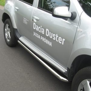 PROTECTIONS LATERALES INOX SUR DACIA DUSTER 2010-2013