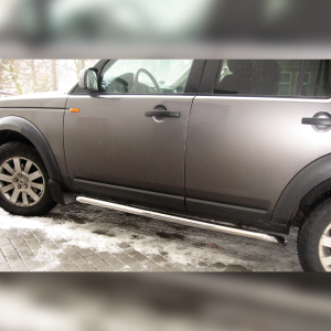 PROTECTIONS LATERALES INOX SUR LAND ROVER DISCOVERY III 2004-2009