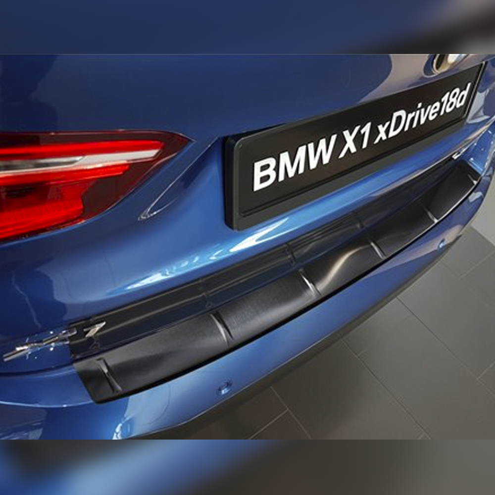 PROTECTION DE SEUIL DE COFFRE (GRAPHITE) SUR BMW X1 F48 2015+
