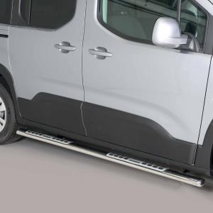 Marchepied latéral Misutinida noir sur Peugeot Rifter MWB 2020, vue latérale