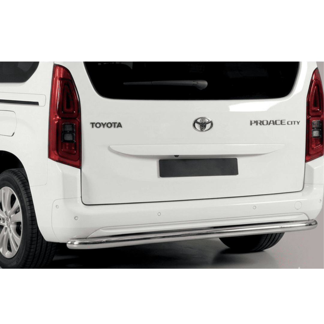 Protection arrière Misutonida noir et chromé sur Toyota Proace City Verso, vue arrière