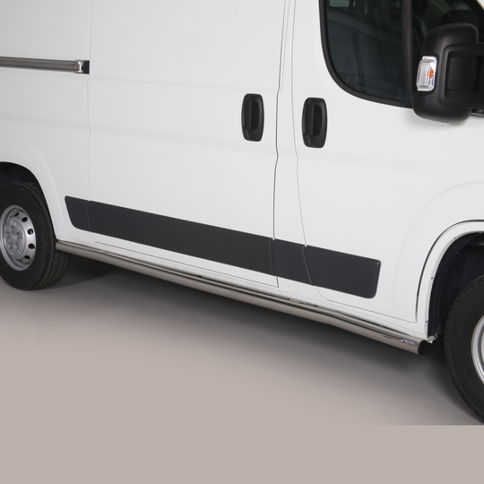 Protection latérale Peugeot Boxer L2 MWB 2014-2023 – Noir ou Chromé